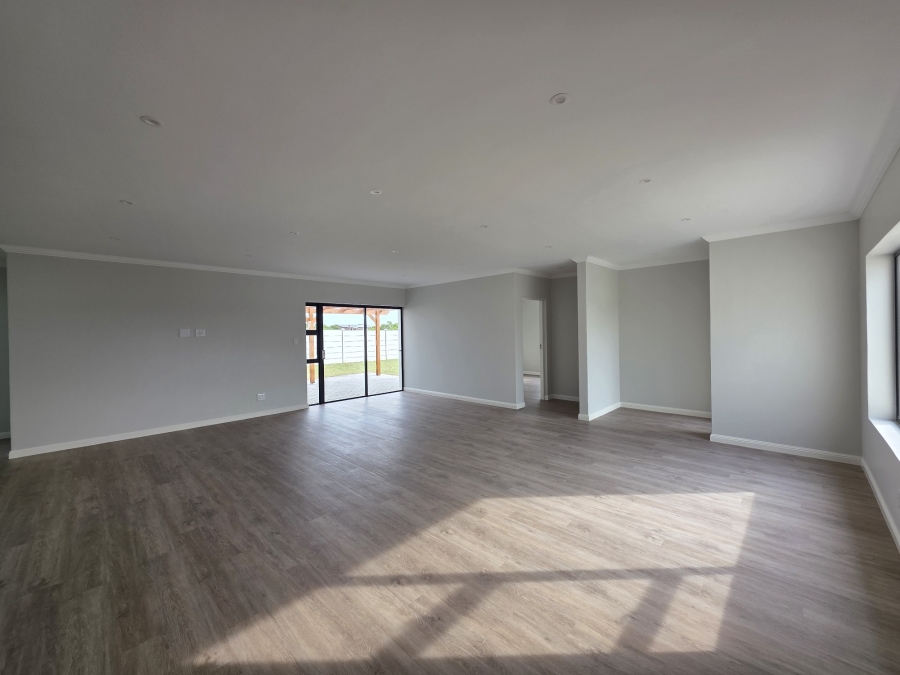 3 Bedroom Property for Sale in Paradise Beach Eastern Cape